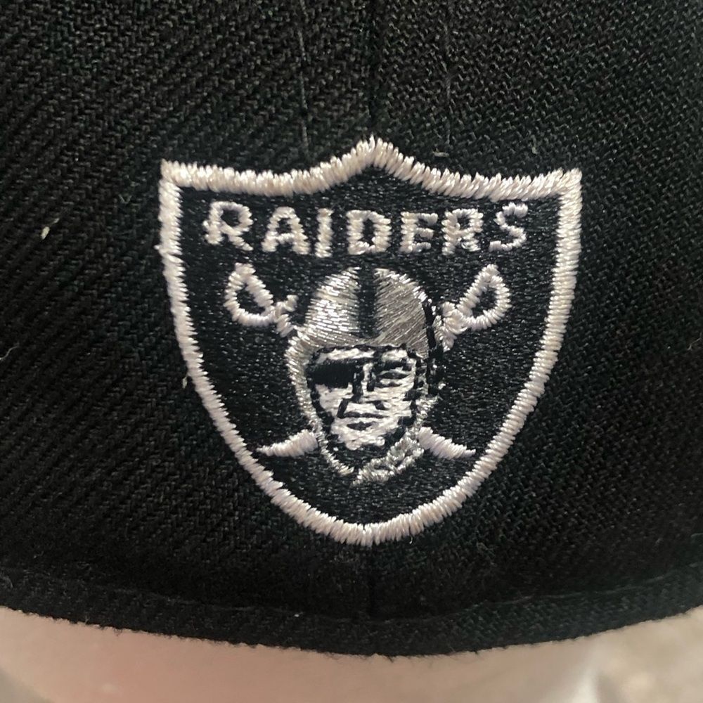 Las Vegas Raiders NFL Script New Era 59Fifty Fitted Baseball Hat Cap Black 7 1/2 - Picture 5 of 9
